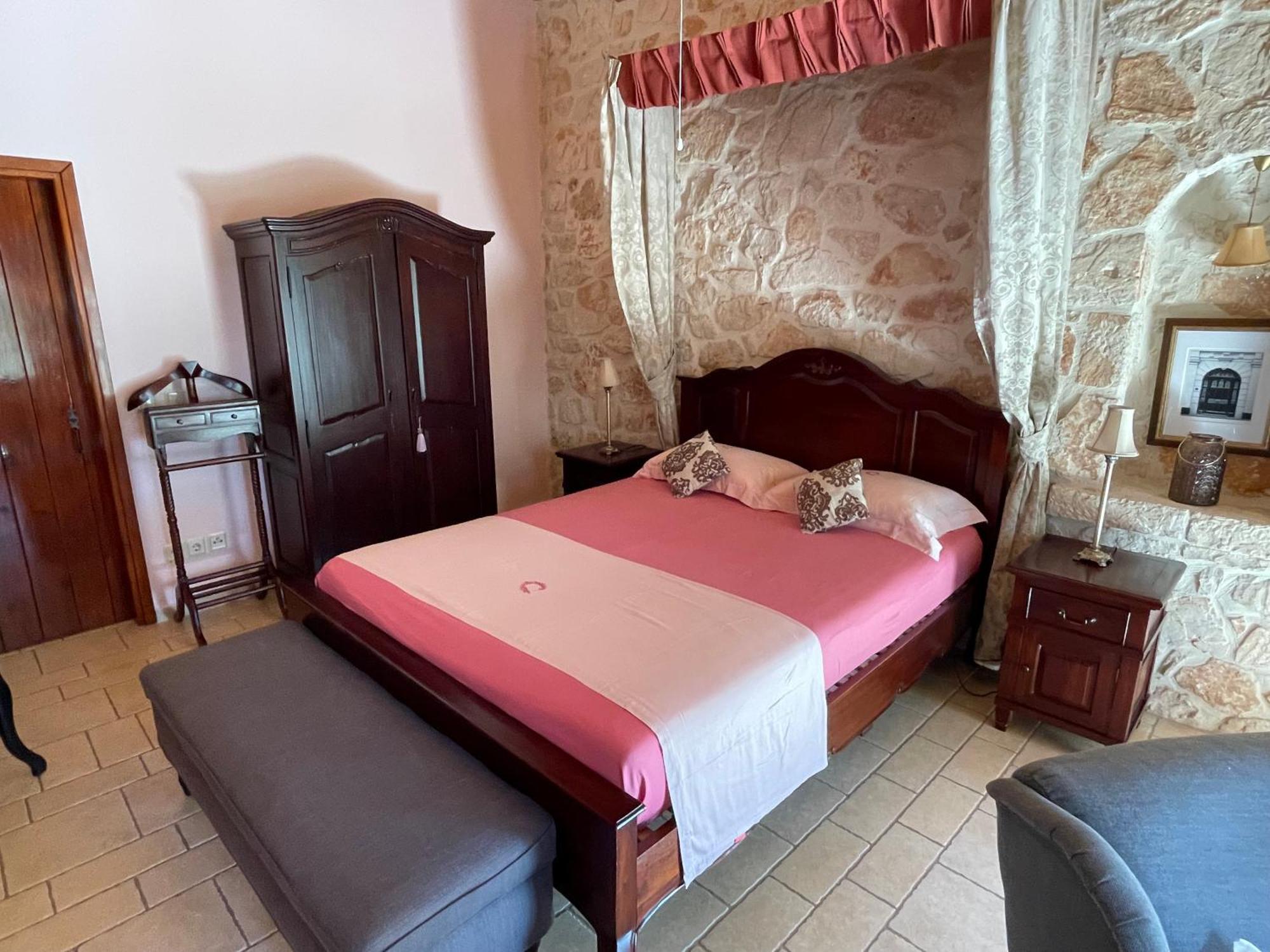 Boutique Galini, Member Of The Small In Greece, Adults Only * Volímai